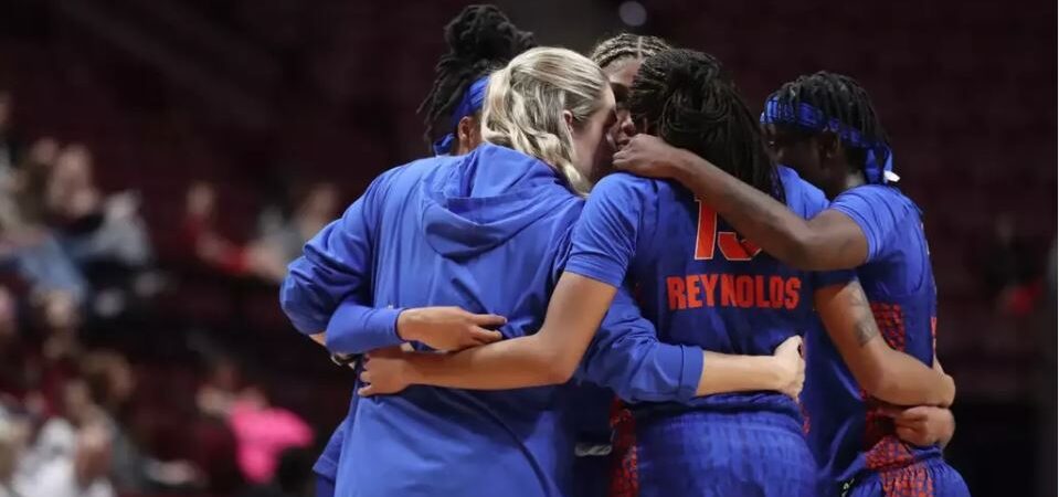 Florida Ends Road Stretch with Monday Matchup Against Hofstra